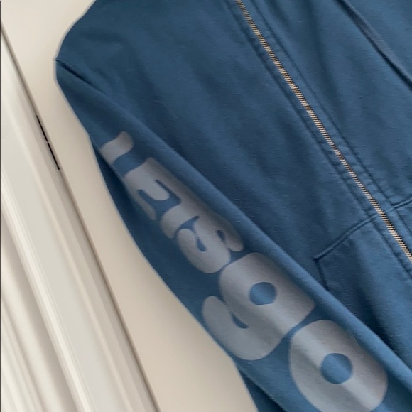 Free City Zip up - Picture 2 of 3